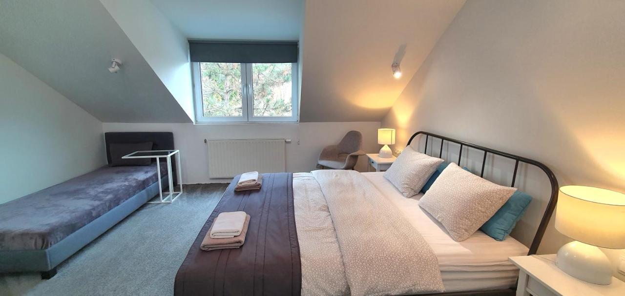 Loft 85 M2 Wilanow Krolewski Self Checkin Varşovia Exterior foto